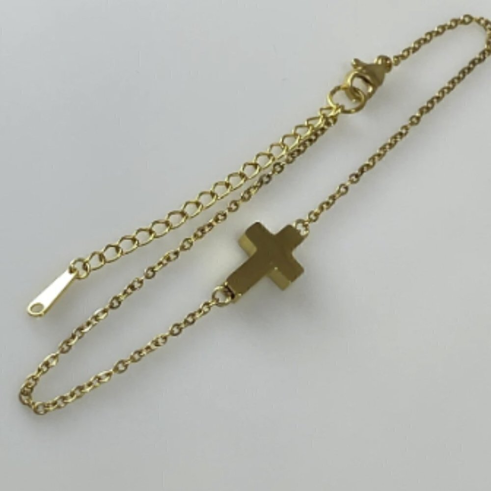 Cross on Cable Chain Link Bracelet Stainless Steel